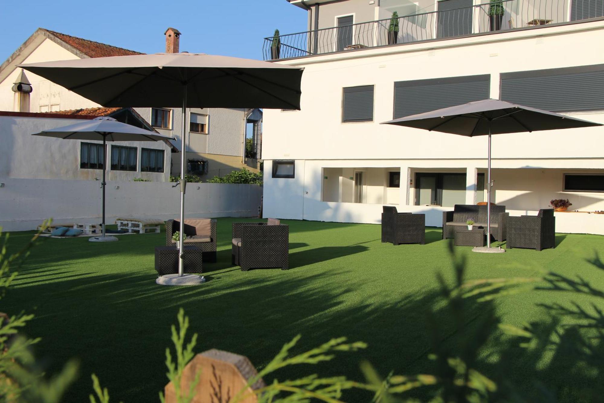 לאוסה Aroucehostel מראה חיצוני תמונה