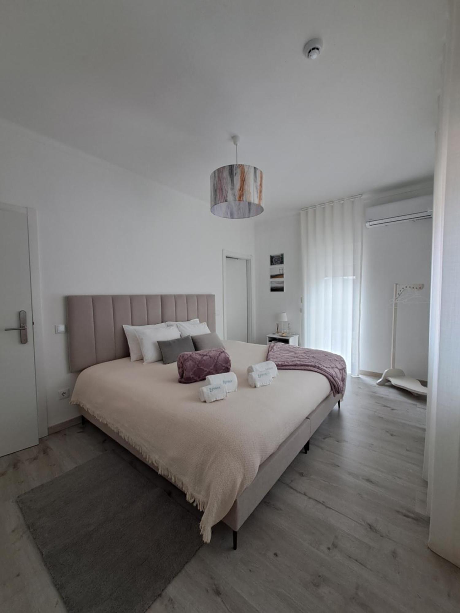 לאוסה Aroucehostel מראה חיצוני תמונה